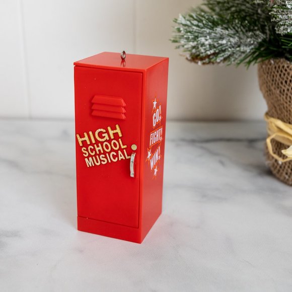 Hallmark Keepsake Disney High School Musical We're All In This Together 2008 - Picture 6 of 9